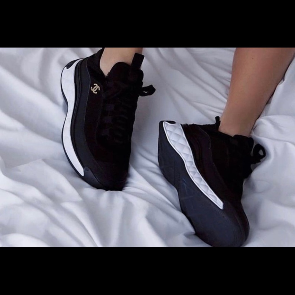❌SOLD❌ BRANDNEW IN BOX CHANEL RUNNERS - Picture 8 of 8